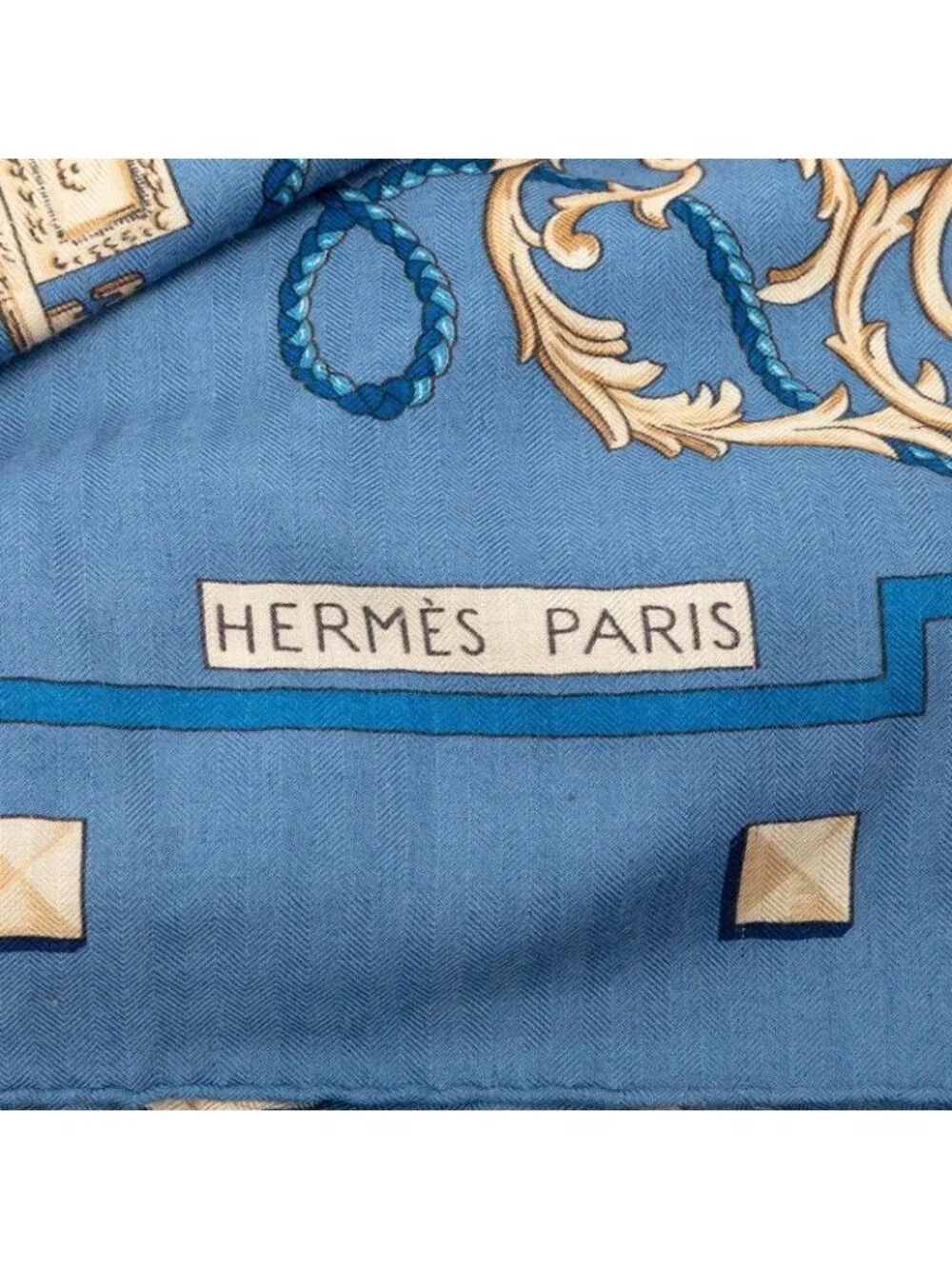 ★SOLD★ Hermes Carre Geant 140 les Cles the Keys Rare Key Scarf Light Blue - Picture 6 of 7